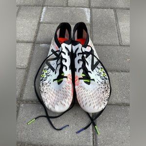 New Balance Men’s Middle Distance Track Spikes